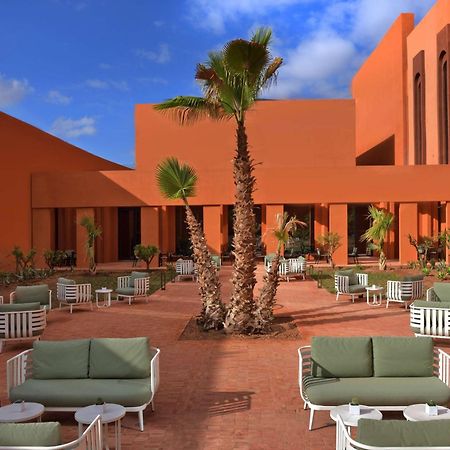 Doubletree By Hilton Ben Guerir Hotel & Residences Benguerir Exterior photo